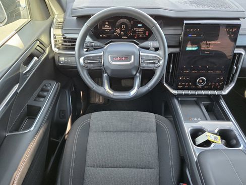 Certified 2025 GMC Acadia Elevation image 11