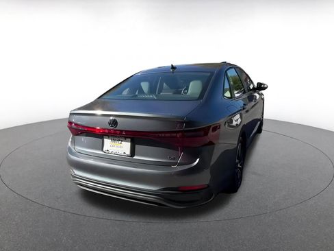 Used 2025 Volkswagen Jetta SE image 14