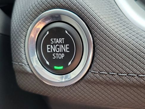 Used 2025 Chevrolet TrailBlazer LS FWD image 18