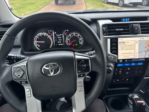 Used 2020 Toyota 4Runner Limited image 17