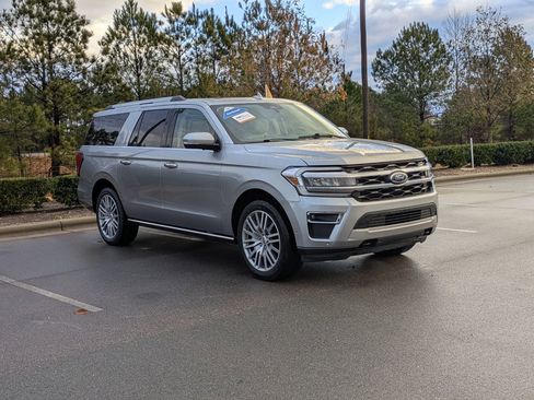 Used 2022 Ford Expedition Max Limited image 2