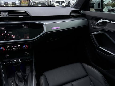 Used 2022 Audi Q3 2.0T Premium Plus w/ Premium Plus Package image 23