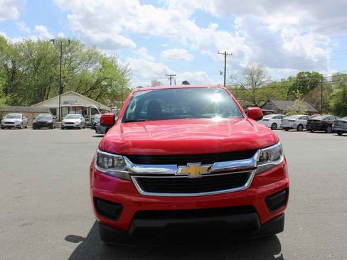 Used 2018 Chevrolet Colorado LT image 2