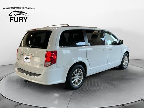 Used 2019 Dodge Grand Caravan SXT FWD image 3