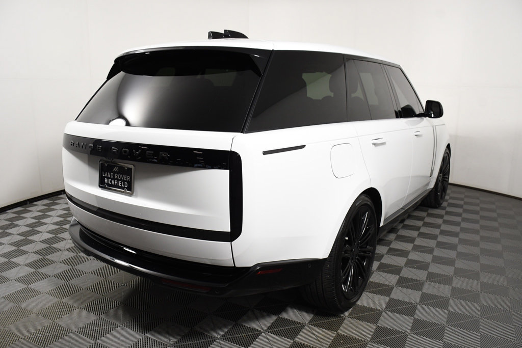 Used 2026 Land Rover Range Rover SE AWD/4WD image 6