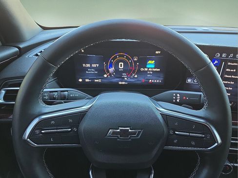 Used 2024 Chevrolet Traverse Z71 image 20