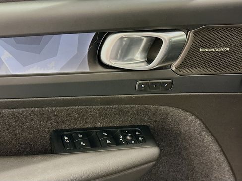 Used 2023 Volvo C40 P8 Recharge Ultimate w/ Protection Package Premier image 15