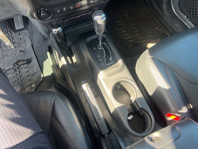 Used 2016 Jeep Wrangler Unlimited Sahara AWD/4WD image 13