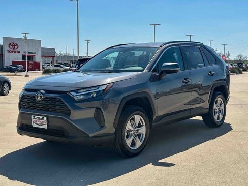 Used 2025 Toyota RAV4 XLE image 7