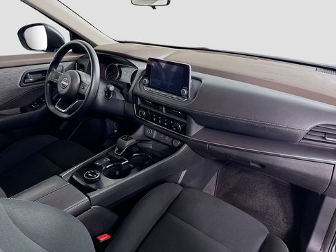 Used 2023 Nissan Rogue S image 29