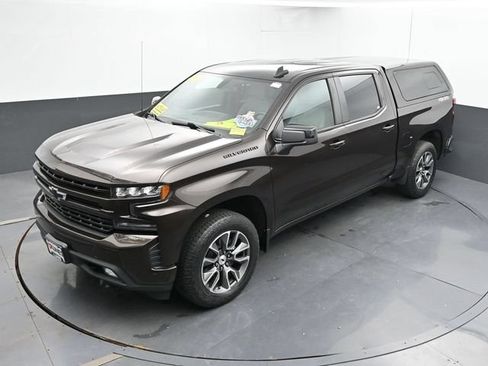 Used 2020 Chevrolet Silverado 1500 RST w/ RST Value Package AWD/4WD image 38