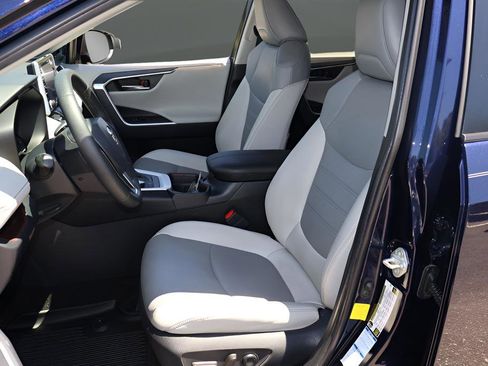 Used 2020 Toyota RAV4 Limited w/ Limited Grade Weather Package AWD/4WD image 14