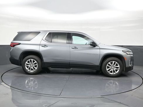 Used 2023 Chevrolet Traverse LS FWD image 6