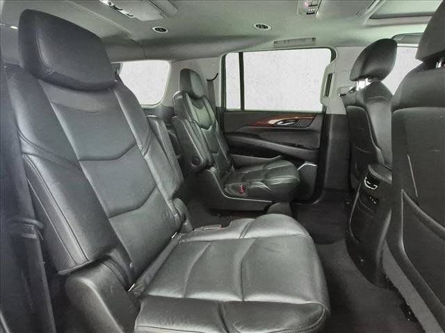 Used 2020 Cadillac Escalade ESV Premium Luxury AWD/4WD image 24