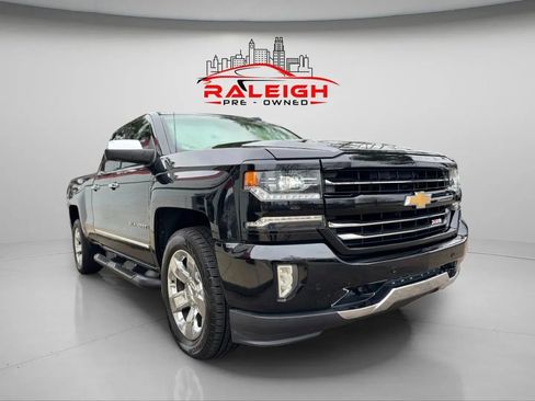 Used 2017 Chevrolet Silverado 1500 LTZ Z71 w/ LTZ Plus Package image 4