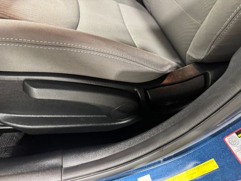 Used 2016 Hyundai Elantra SE FWD image 16