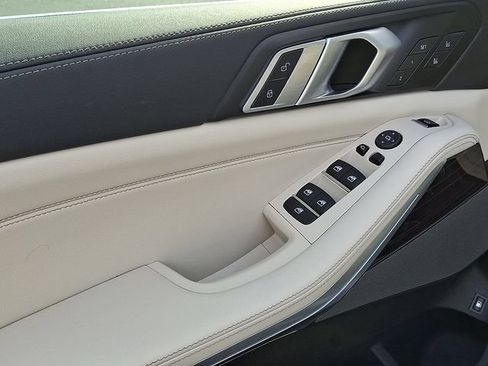 Used 2025 BMW X5 xDrive50e w/ Climate Comfort Package AWD/4WD image 12