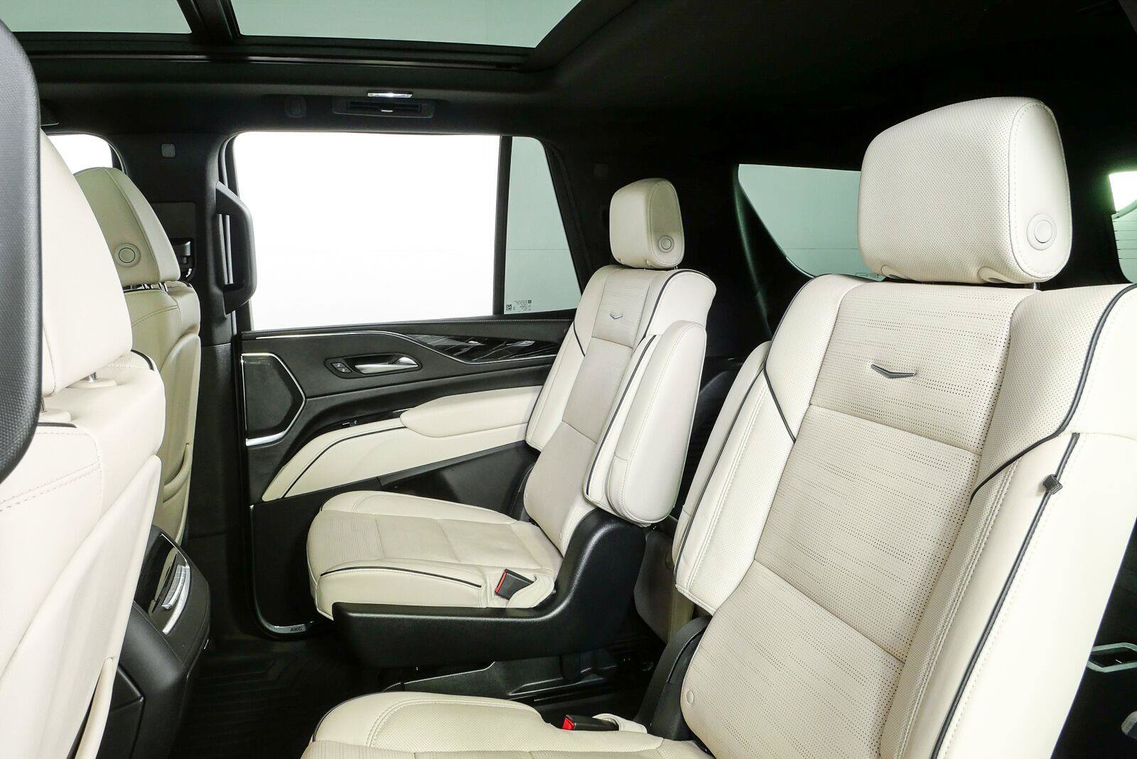 Certified 2023 Cadillac Escalade Sport AWD/4WD image 20