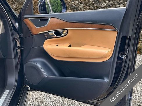 Used 2017 Volvo XC90 T6 Inscription w/ Vision Package AWD/4WD image 16