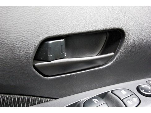 Certified 2025 Nissan Kicks Play S image 18