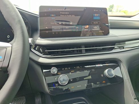 New 2026 INFINITI QX60 Luxe w/ Cargo Package AWD/4WD image 8