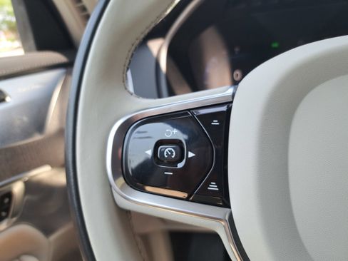 Used 2023 Volvo XC90 T8 Ultimate w/ Protection Package Premier image 18