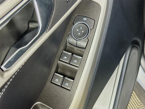 Used 2022 Ford Explorer XLT w/ Equipment Group 202A RWD image 21