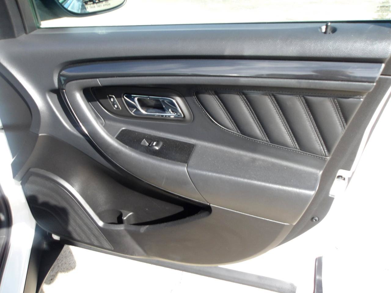 Used 2013 Ford Taurus SHO AWD/4WD image 9