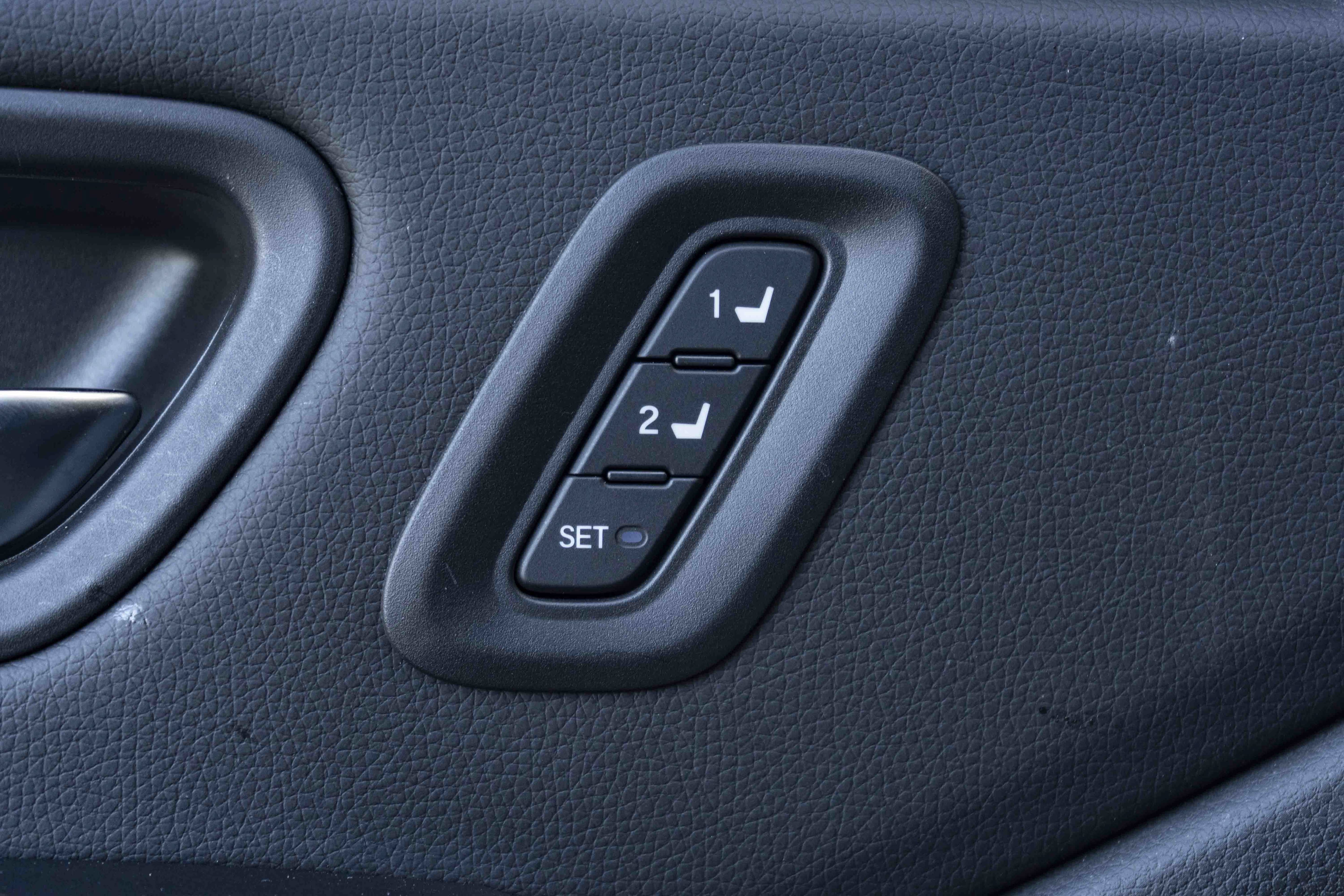 Used 2023 Honda Pilot EX-L image 37