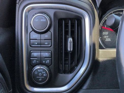 Used 2020 Chevrolet Silverado 1500 LT Trail Boss AWD/4WD image 17