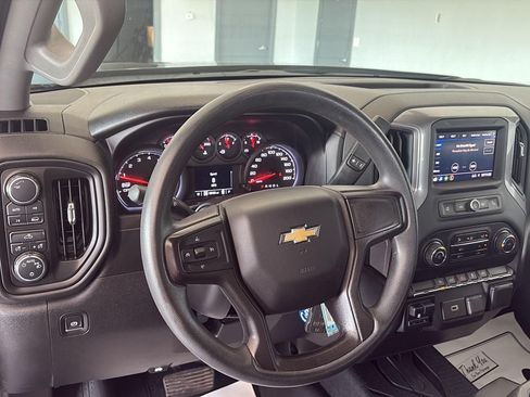 Used 2020 Chevrolet Silverado 1500 Custom w/ Custom 2.7L Value Package AWD/4WD image 13