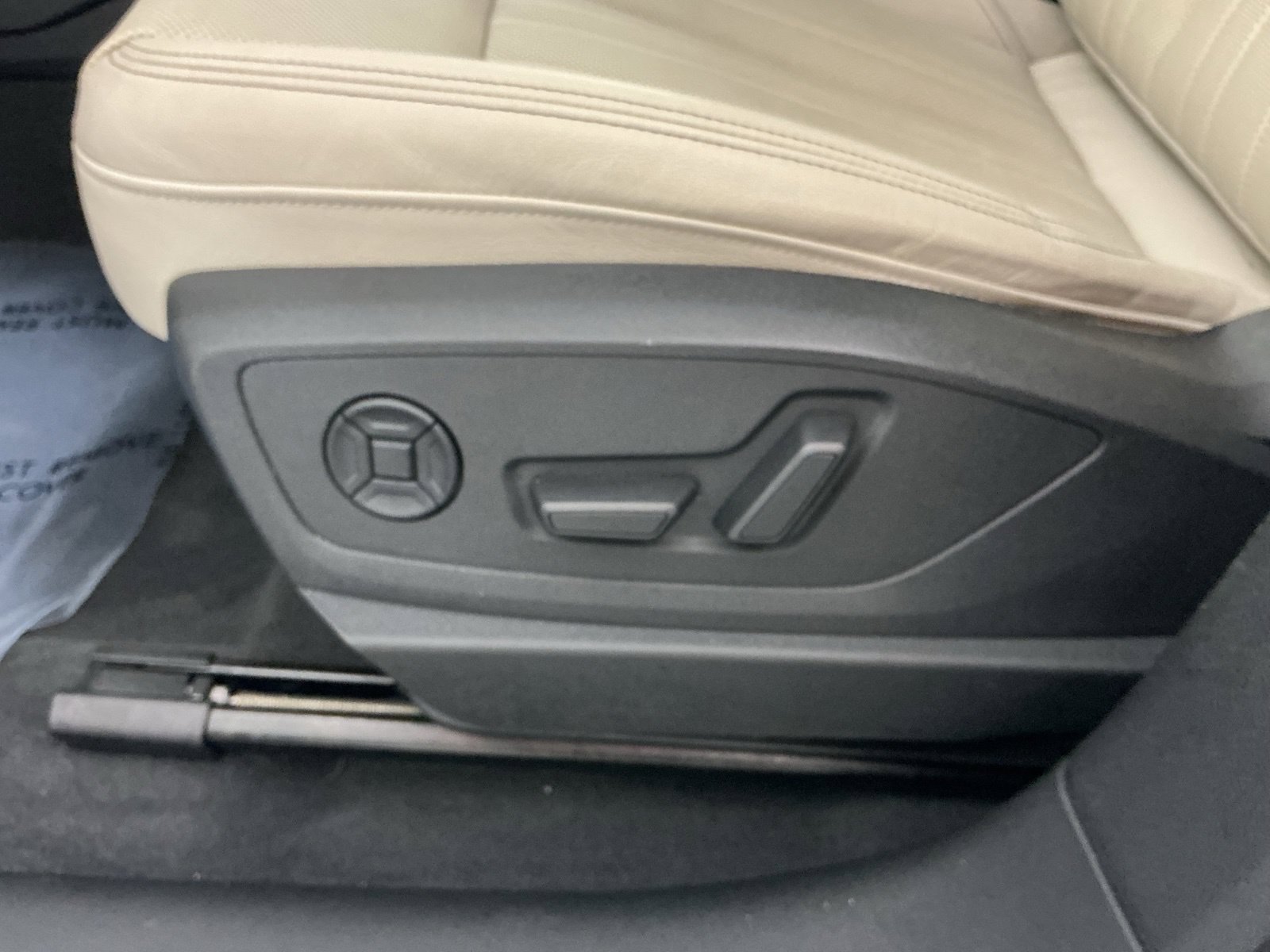 Used 2024 Audi Q8 e-tron Premium Plus w/ Premium Plus Package AWD/4WD image 14