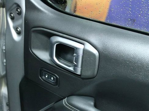 Used 2020 Jeep Wrangler Unlimited Sahara w/ Uconnect 4C Nav & Sound Group image 10