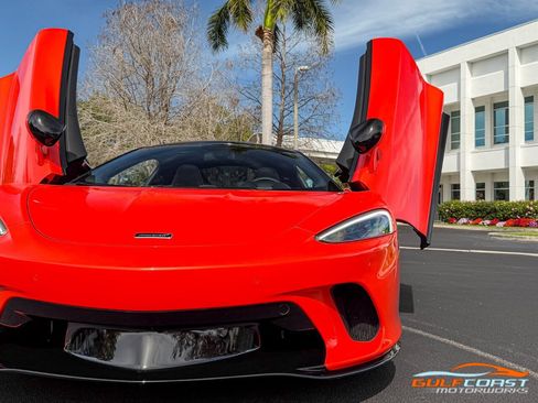 Used 2023 McLaren GT image 3