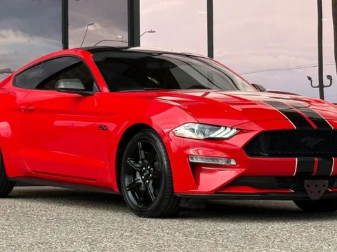 Used 2018 Ford Mustang GT w/ Black Accent Pkg RWD image 17
