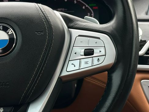 Used 2020 BMW 740i w/ Premium Package RWD image 37