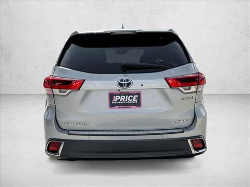 Certified 2018 Toyota Highlander Limited Platinum AWD/4WD image 6
