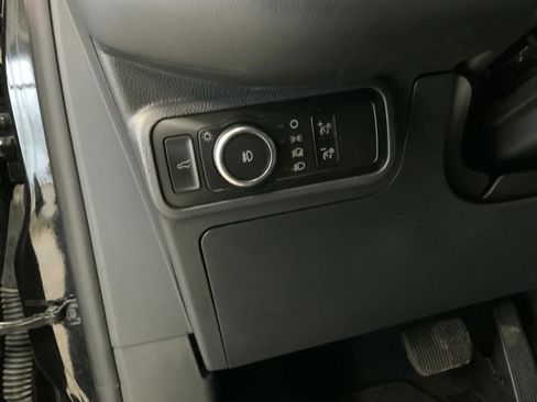 Used 2025 Ford Explorer ST-Line image 28