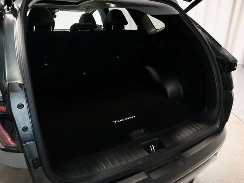 Used 2024 Hyundai Tucson Limited AWD/4WD image 14