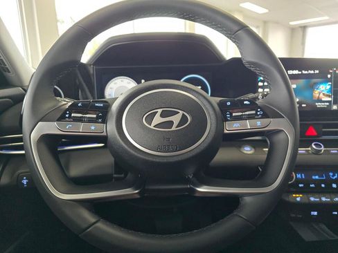 New 2026 Hyundai Elantra Limited image 23