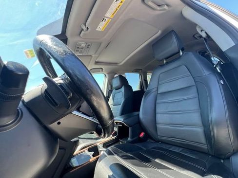 Used 2022 Honda CR-V Touring image 12