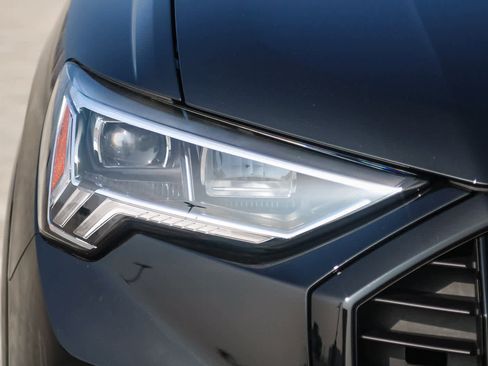 New 2025 Audi Q3 2.0T Premium image 4