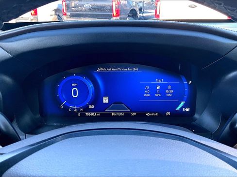 Used 2020 Ford Explorer Platinum w/ Premium Technology Package image 20