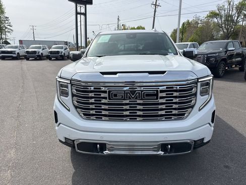 Used 2023 GMC Sierra 1500 Denali w/ Denali Reserve Package AWD/4WD image 8