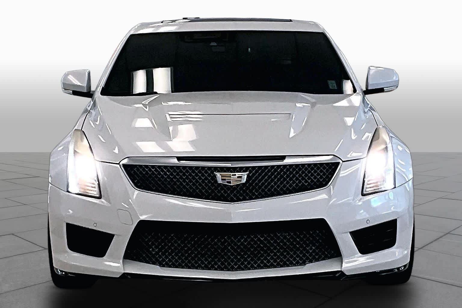 Used 2017 Cadillac ATS V w/ Luxury Package RWD image 3