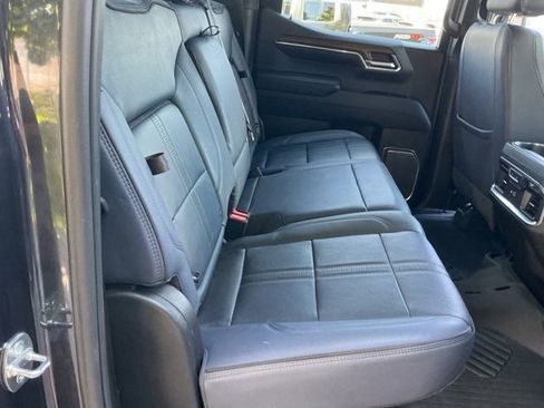 Used 2023 Chevrolet Silverado 1500 High Country w/ Technology Package image 28