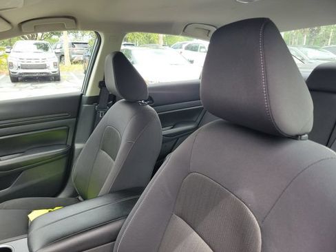 Used 2024 Nissan Altima 2.5 SV FWD image 17