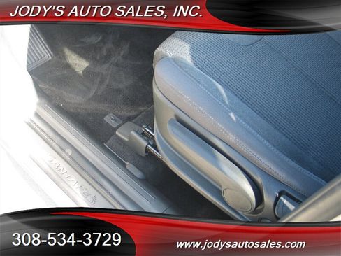 Used 2023 Hyundai Santa Fe SE image 4