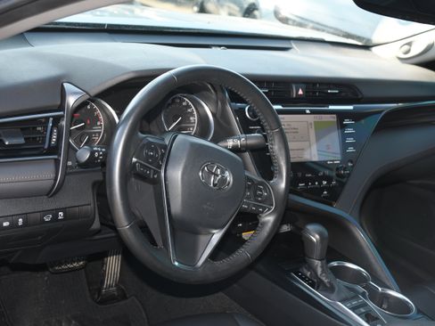 Certified 2020 Toyota Camry XLE image 8