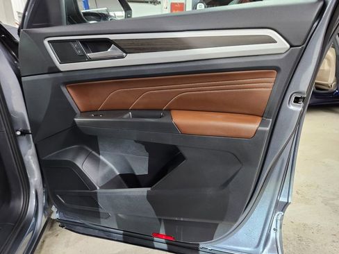 Certified 2022 Volkswagen Atlas SE image 14